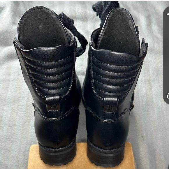 Capezio Swag Combat Boot - Picture 4 of 5